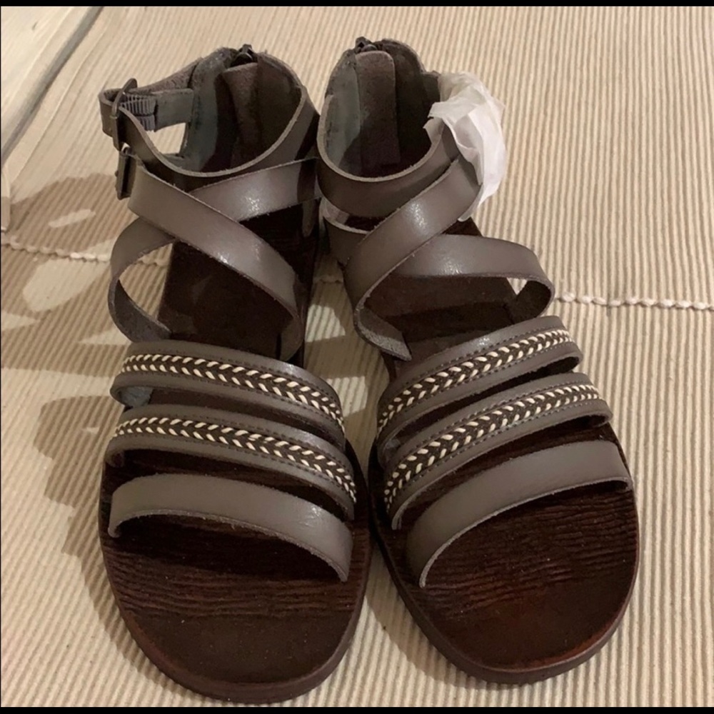 Blowfish Strap Gray Leather Sandal Zip Closure 8.5